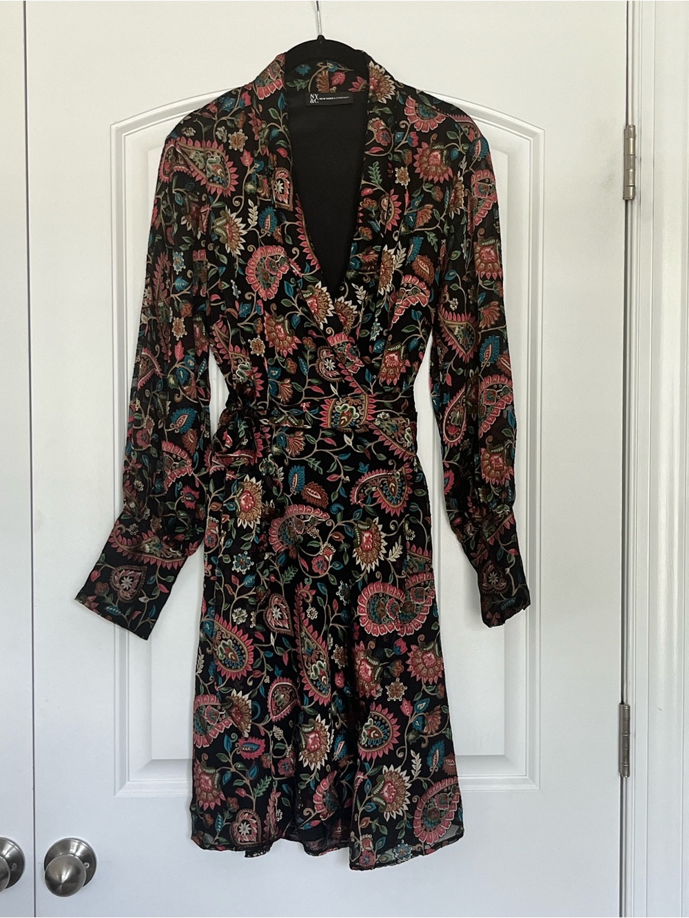 New York & Company Black Floral Wrap-Style Long Sleeve Dress Size Medium  NWT